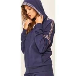 Emporio Armani - Bluza. Niebieskie bluzy damskie Emporio Armani, s, z aplikacjami, z elastanu, bez rękawów, z kapturem. W wyprzedaży za 399,90 zł.