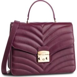 Torebka FURLA - Metropolis 1000151 B BUQ8 2Q0 Amaranto f. Fioletowe torebki klasyczne damskie Furla, bez wzorów, ze skóry, klasyczne, na ramię, bez dodatków. W wyprzedaży za 1239,00 zł.