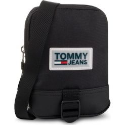 Saszetka TOMMY JEANS - Tjm Urban Varsity Reporter AM0AM05101 BDS. Czarne torby męskie skórzane Tommy Jeans, bez wzorów, z jeansu, młodzieżowe. W wyprzedaży za 149,00 zł.