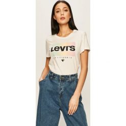 Levi's - T-shirt. Białe bluzki damskie Levi's®, s, z aplikacjami, z bawełny, casualowe, z okrągłym kołnierzem, z krótkim rękawem. W wyprzedaży za 69,90 zł.