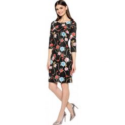 Dopasowana sukienka w kwiaty L'AF LOVE. Czarne sukienki damskie L’AF, na co dzień, s, w kwiaty, z tkaniny, biznesowe, bez kołnierzyka, bez rękawów, proste. Za 499,00 zł.