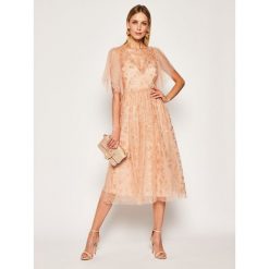 Sukienka koktajlowa Red Valentino TR0VAQ7050R. Brązowe sukienki damskie Red Valentino, bez wzorów, z poliamidu, wizytowe, bez kołnierzyka, bez rękawów. W wyprzedaży za 2929,00 zł.