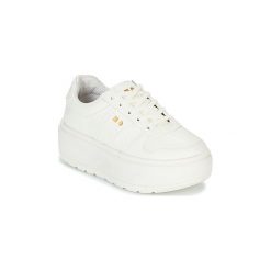 Buty Coolway RUSH. Białe trampki i tenisówki damskie marki Coolway, bez wzorów, bez zapięcia. Za 309,00 zł.