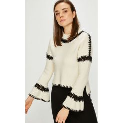Silvian Heach - Sweter. Białe swetry klasyczne damskie marki Silvian Heach, s, z elastanu, klasyczne, z okrągłym kołnierzem. W wyprzedaży za 239,90 zł.