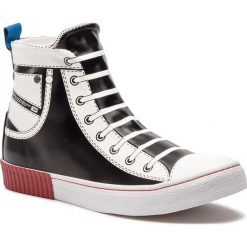 Sneakersy Diesel S-Diesel Maginee Mid Y01745 P1832 T8013. Czarne półbuty damskie Diesel. W wyprzedaży za 239,00 zł.