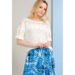 Sweter z ażurowym wzorem. Swetry damskie Monnari, na lato, w ażurowe wzory, krótkie. Za 99,50 zł.