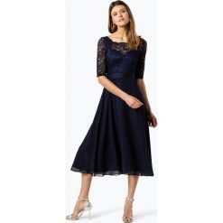 Swing - Damska sukienka wieczorowa, niebieski. Niebieskie sukienki damskie Swing, w koronkowe wzory, z satyny, wizytowe, bez kołnierzyka, bez rękawów. Za 699,95 zł.