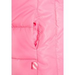 Billieblush Kurtka puchowa fuchsia. Czerwone kurtki chłopięce zimowe marki Billieblush, z materiału. W wyprzedaży za 359,25 zł.