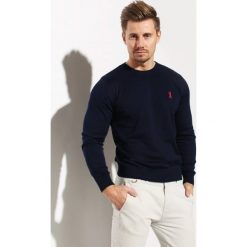 Sweter Edward Orlovski Granatowy Red. Czerwone swetry męskie Edward Orlovski, xl, z haftami, z bawełny, eleganckie, bez kołnierzyka, bez kaptura. Za 99,00 zł.