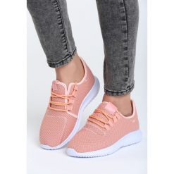 Różowe Buty Sportowe Come Down. Czerwone buty sportowe damskie marki Born2be, z materiału. Za 89,99 zł.