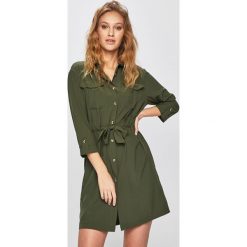 Answear - Sukienka. Czarne sukienki damskie ANSWEAR, na co dzień, s, bez wzorów, z elastanu, casualowe, bez kołnierzyka, bez rękawów, mini, proste. Za 149,90 zł.