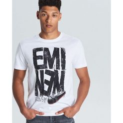 Koszulka eminem - Biały. Białe koszulki męskie Cropp, s, bez wzorów, bez kołnierzyka, bez rękawów. Za 59,99 zł.