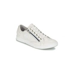 Buty Pataugas JESTER/N F2C. Białe trampki i tenisówki damskie marki Pataugas, bez wzorów, bez zapięcia. Za 455,20 zł.
