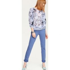 BLUZKA DŁUGI RĘKAW LUŹNA. Szare bluzki longsleeves Top Secret. Za 49,99 zł.