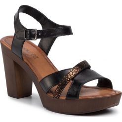 Sandały LASOCKI - 2025-02-01 Black. Czarne klapki damskie Lasocki, bez wzorów, ze skóry, bez obcasa, na obcasie. Za 159,99 zł.