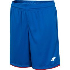 Spodenki sportowe chłopięce (116-152) JSPMF001 - kobalt. Niebieskie spodenki chłopięce marki 4F JUNIOR, bez wzorów, z dzianiny, sportowe. Za 59,99 zł.