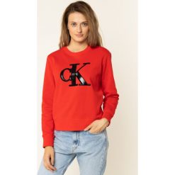 Bluza Calvin Klein Jeans Monogram J20J212945. Czarne bluzy damskie Calvin Klein Jeans, s, bez wzorów, z bawełny, bez rękawów, bez kaptura. W wyprzedaży za 359,00 zł.