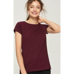 T-shirt Basic - Bordowy. Czerwone t-shirty damskie marki Sinsay, l. Za 9,99 zł.