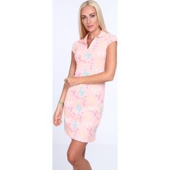 Sukienka polo w motylki jasnoróżowa 7690. Czerwone sukienki marki Fasardi, xl, polo, oversize. Za 59,00 zł.