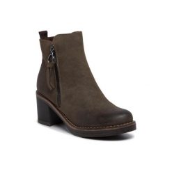 Clara Barson WS2987-02. Brązowe botki damskie Clara Barson, ze skóry ekologicznej, bez obcasa, bez zapięcia. Za 129,99 zł.