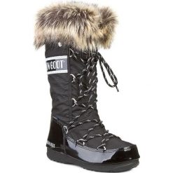Śniegowce MOON BOOT - Monaco 24002800001 Nero. Czarne kozaki damskie Moon Boot, na zimę, ze skóry ekologicznej, bez obcasa, na sznurówki. W wyprzedaży za 489,00 zł.