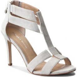 Sandały SOLO FEMME - 26466-53-G15/000-07-00 Szary. Szare klapki damskie Solo Femme, bez wzorów, ze skóry, bez obcasa, na obcasie. W wyprzedaży za 219,00 zł.