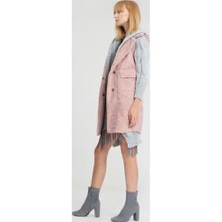 Różowa Kamizelka Lean On Me. Czerwone kamizelki damskie other, l, z futra. Za 139,99 zł.