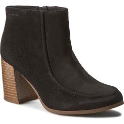 Botki VAGABOND - Kaley 4204-240-20 Black. Czarne botki damskie na obcasie Vagabond, z materiału. W wyprzedaży za 349,00 zł.