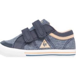 Le coq sportif SAINT GAETAN INF 2 TONES Tenisówki i Trampki dress blue/croissant. Niebieskie trampki dziewczęce le coq sportif, z tworzywa sztucznego. Za 179,00 zł.