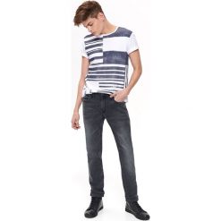 Spodnie denim szare slim fit. Szare spodnie męskie Top Secret, na co dzień, na lato, m, w paski, z bawełny, eleganckie. W wyprzedaży za 69,99 zł.