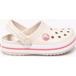 Crocs - Sandały dziecięce. Szare sandały męskie Crocs, z gumy, z okrągłym noskiem, bez zapięcia. W wyprzedaży za 99,90 zł.