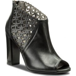 Botki damskie lity: Botki EKSBUT - 68-4831-155/34L-1G Czarny