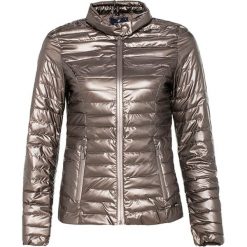 Kurtka w kolorze jasnobrązowym. Pomarańczowe płaszcze damskie marki Denim Culture, l. W wyprzedaży za 239,95 zł.