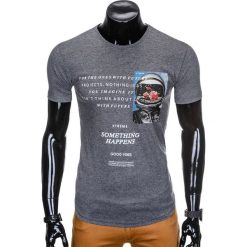 T-SHIRT MĘSKI Z NADRUKIEM S929 - GRAFITOWY. Szare t-shirty męskie marki Ombre Clothing, s, z nadrukiem. Za 29,00 zł.