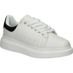 PÓŁBUTY CASU YT-102. Szare półbuty damskie Casu, bez wzorów, bez obcasa, bez zapięcia. Za 49,99 zł.