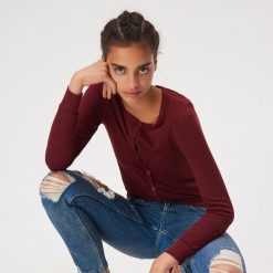 Rozpinany kardigan - Bordowy. Czerwone kardigany damskie Sinsay, s, bez wzorów. Za 29,99 zł.