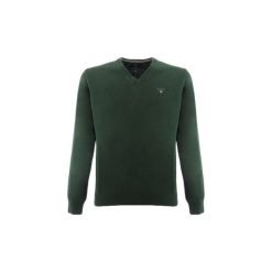 Swetry Gant V NECK SUPER FINE. Zielone swetry męskie GANT, xl, bez wzorów, bez kołnierzyka, bez kaptura. Za 555,55 zł.