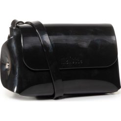 Torebka MELISSA - Mini Cross Bag 34203 Black 01003. Czarne listonoszki damskie Melissa, z aplikacjami, z tworzywa sztucznego, zdobione, bez dodatków. Za 369,00 zł.