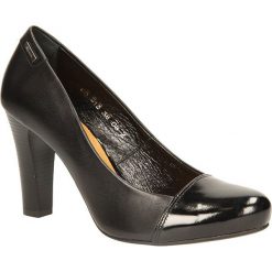 CZÓŁENKA KANIOWSKI K-0513. Szare buty ślubne damskie Casu, na koturnie. Za 249,99 zł.