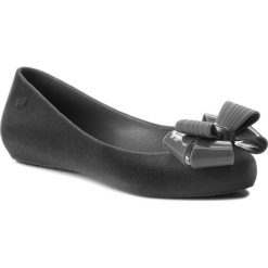 Baleriny ZAXY - Pop Flocked II Fem 82542 Grey 51824 BB285028 02064. Szare baleriny damskie Zaxy, bez wzorów, z tworzywa sztucznego, bez obcasa, bez zapięcia. W wyprzedaży za 159,00 zł.