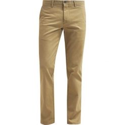 Chinosy męskie: DOCKERS MARINA Chinosy new british khaki