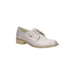 Derby Casu Różowe półbuty brokatowe sznurowane 1384/C. Niebieskie derby damskie marki La Redoute Collections, w paski, z materiału, z okrągłym noskiem, na koturnie. Za 69,99 zł.