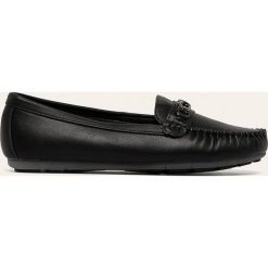 Answear - Mokasyny. Czarne mokasyny damskie ANSWEAR, bez wzorów, z gumy, bez obcasa, na obcasie, bez zapięcia. W wyprzedaży za 59,90 zł.