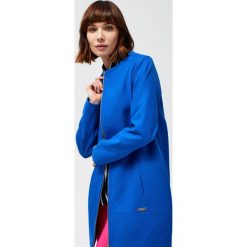 Wiosenny płaszczyk typu oversize. Niebieskie kurtki damskie Moodo, na wiosnę, xs, bez wzorów, z bawełny, długie. Za 119,99 zł.