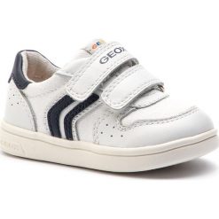 Sneakersy GEOX - B DjRock B. B B822CB 01085 C0899 M White/Navy. Białe trampki chłopięce Geox, bez wzorów, ze skóry, na rzepy. W wyprzedaży za 129,00 zł.