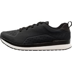 Shimano Buty rowerowe black. Czarne buty sportowe damskie marki Shimano, z tworzywa sztucznego, rowerowe. Za 419,00 zł.