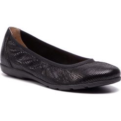 Baleriny CAPRICE - 9-22150-22 Black Reptile 010. Czarne baleriny damskie Caprice, bez wzorów, ze skóry, bez obcasa. W wyprzedaży za 139,00 zł.