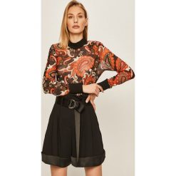 Marciano Guess - Bluzka. Bluzki damskie MARCIANO GUESS, xl, z aplikacjami, z poliesteru, z golfem, z długim rękawem. Za 459,90 zł.