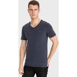 Jack & Jones Carlin Koszulka Niebieski. Niebieskie podkoszulki męskie Jack & Jones, xl, w paski, z bawełny, vintage, bez kołnierzyka, krótkie. Za 87,95 zł.