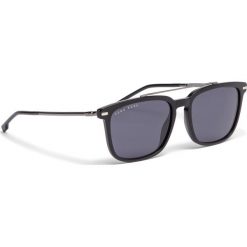 Okulary przeciwsłoneczne BOSS - 0930/S Black 807. Czarne okulary przeciwsłoneczne damskie Boss, z tworzywa sztucznego. W wyprzedaży za 519,00 zł.